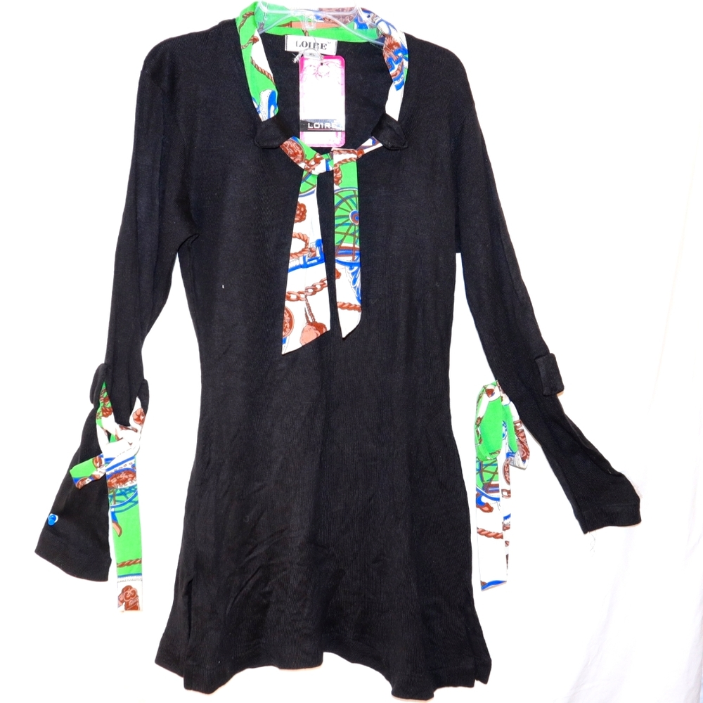 Loire black sweater Art